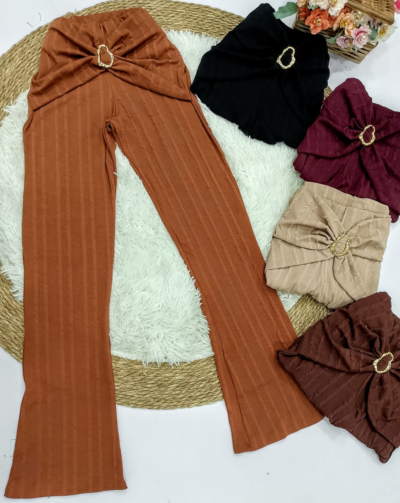 Pantalón "Gia" | Flare de Cintura Cruzada con Hebilla